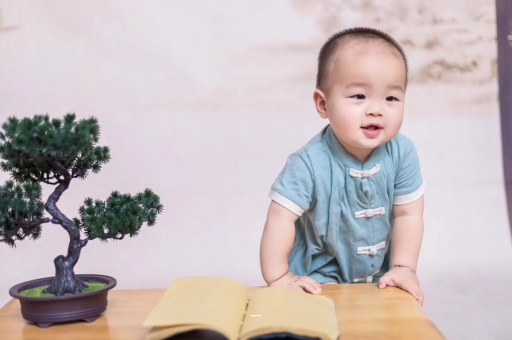 任丘宝宝爱吐奶是什么原因